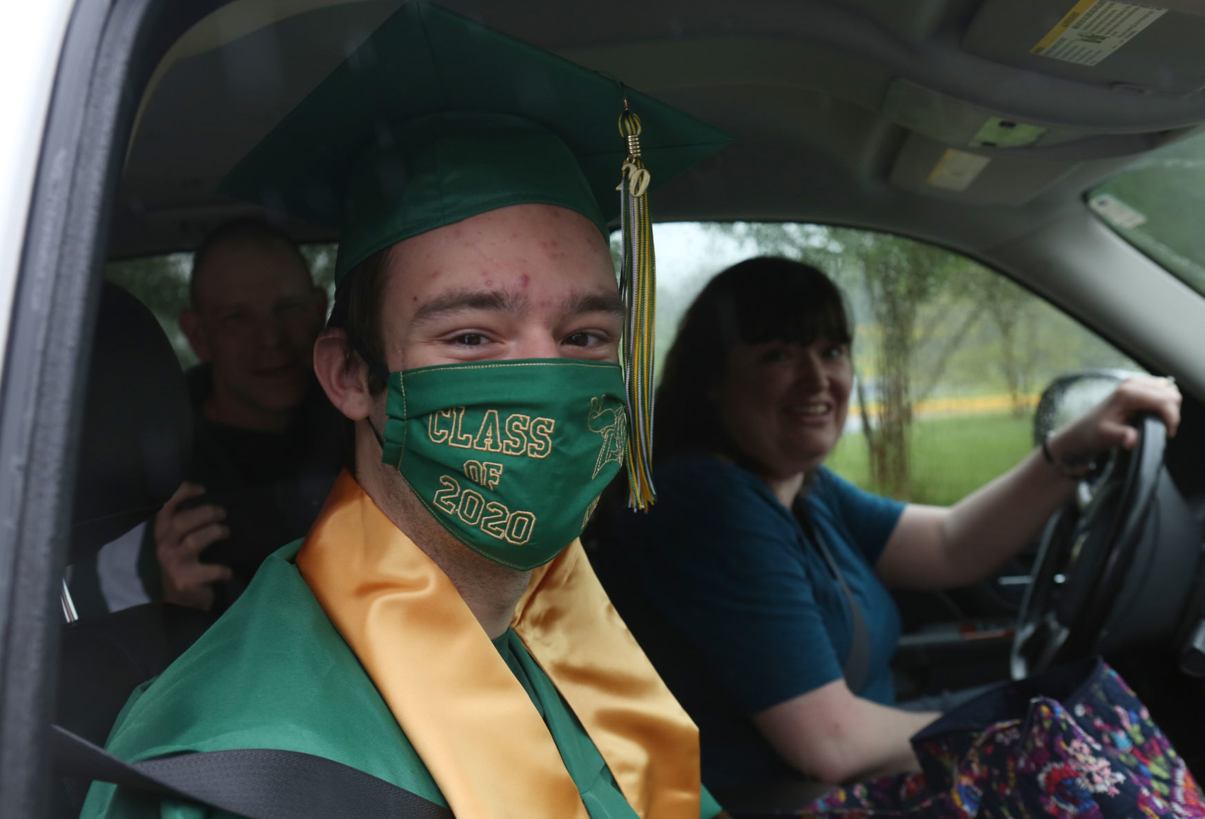 hr rocograduationGAL 052020 p08